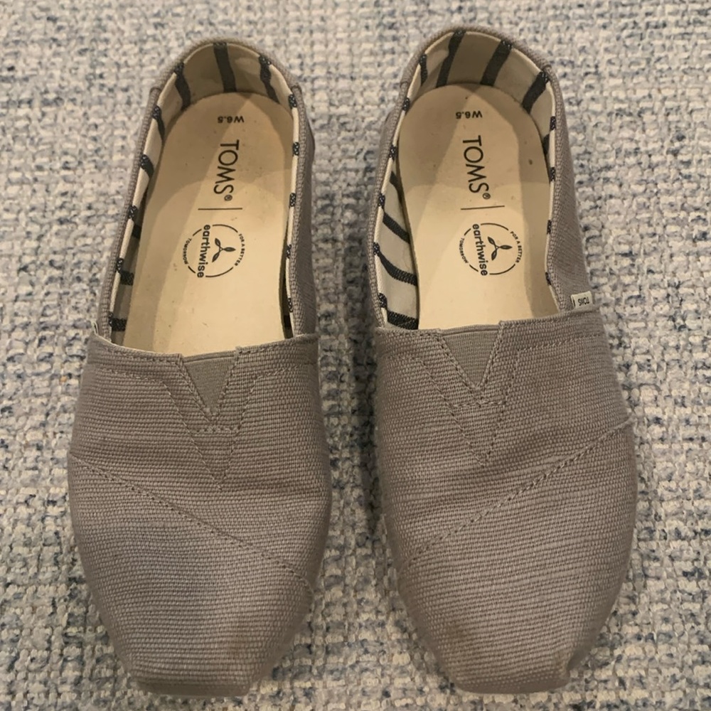 Gray Toms size 6.5